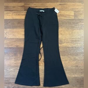 Low rise black nwt flared y2k pants